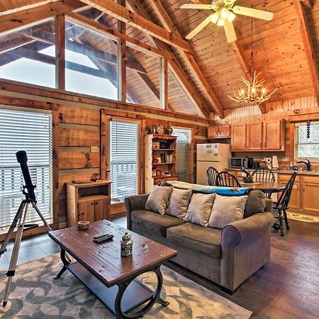 Sevierville Cabin With Private Hot Tub And Fireplace! Exterior photo
