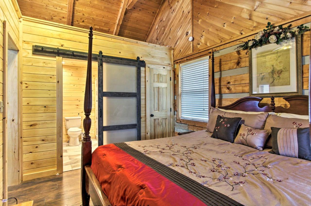 Sevierville Cabin With Private Hot Tub And Fireplace! Exterior photo