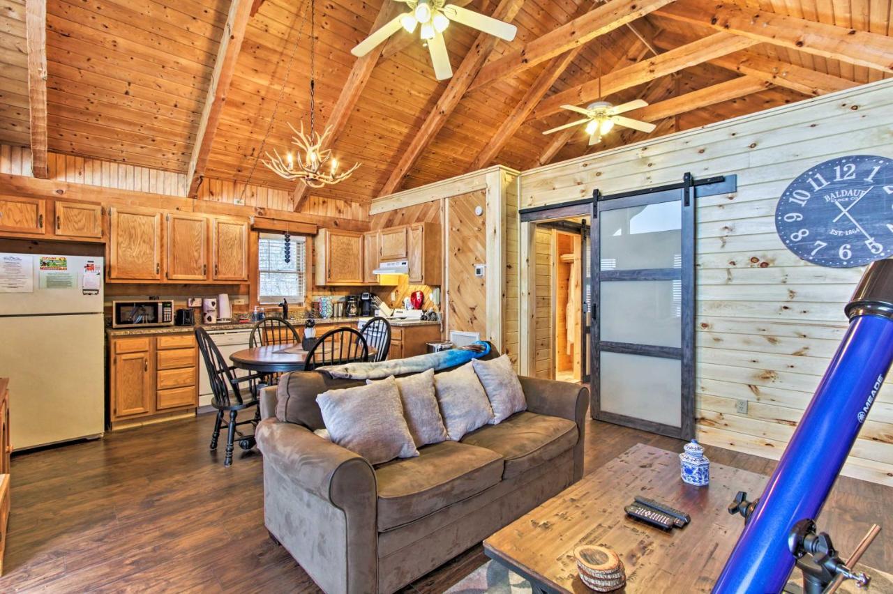 Sevierville Cabin With Private Hot Tub And Fireplace! Exterior photo