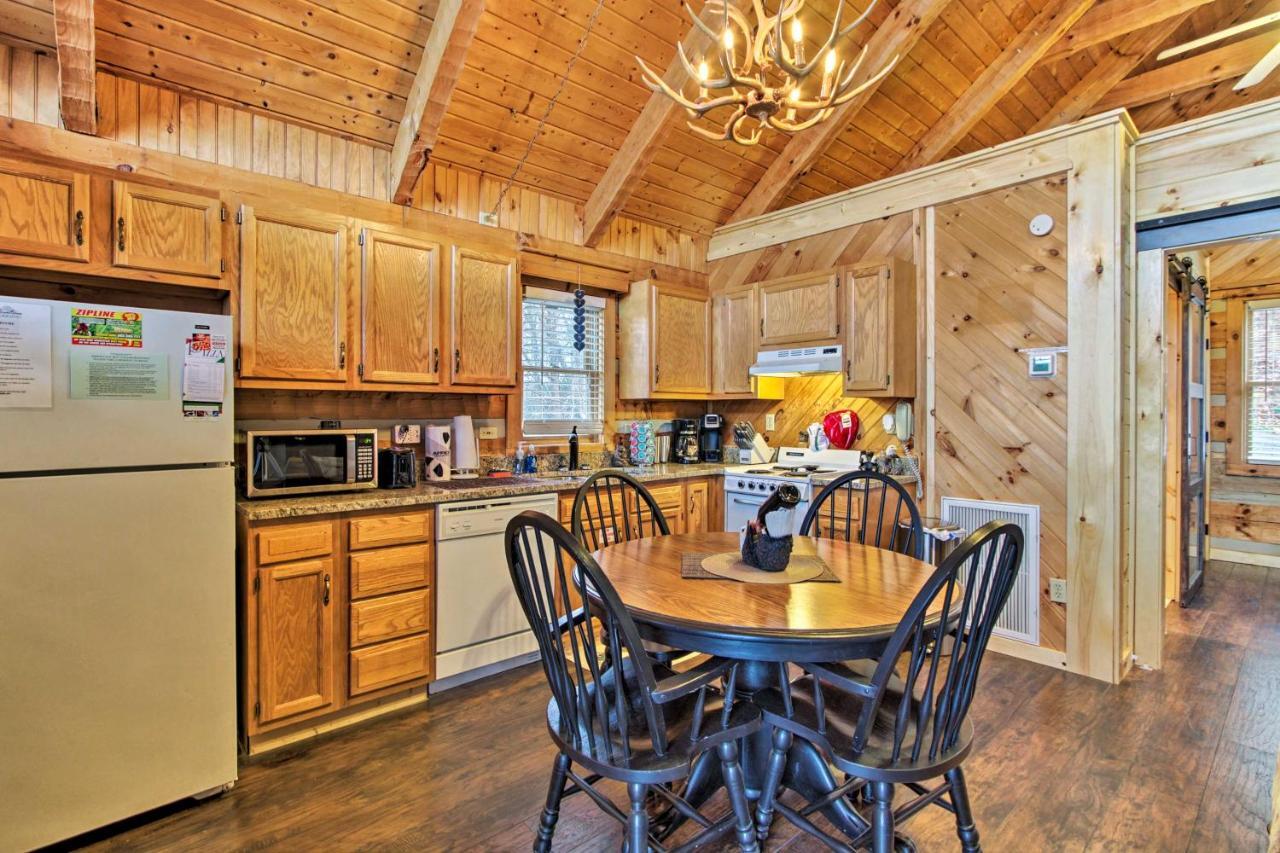 Sevierville Cabin With Private Hot Tub And Fireplace! Exterior photo