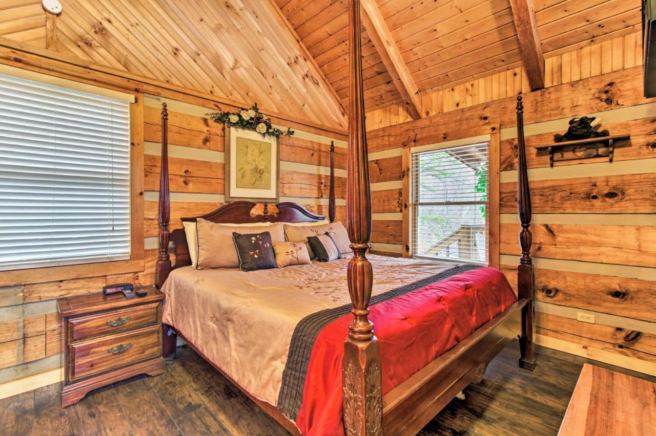 Sevierville Cabin With Private Hot Tub And Fireplace! Exterior photo