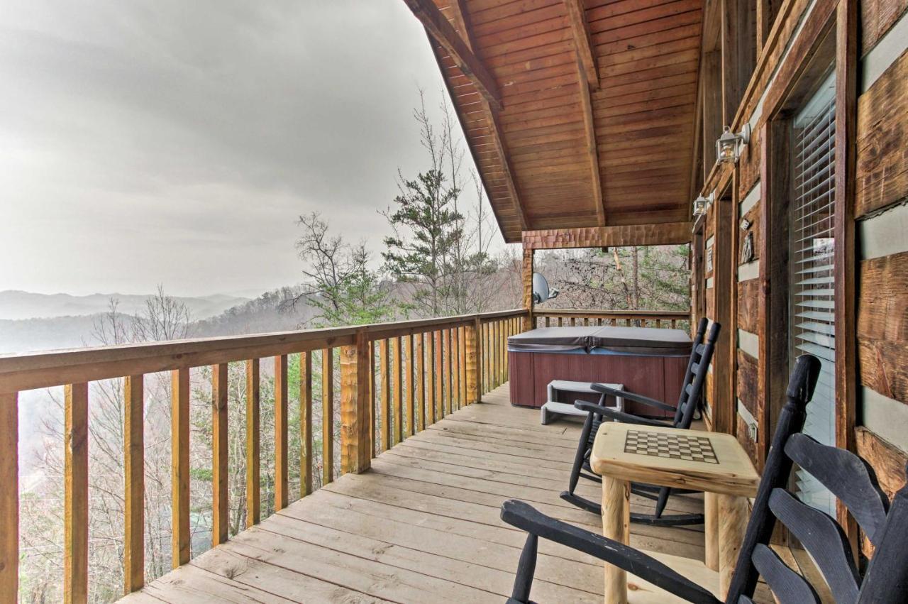 Sevierville Cabin With Private Hot Tub And Fireplace! Exterior photo